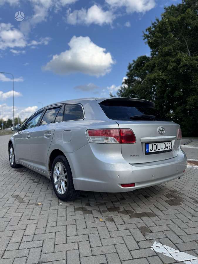 Toyota Avensis - 3