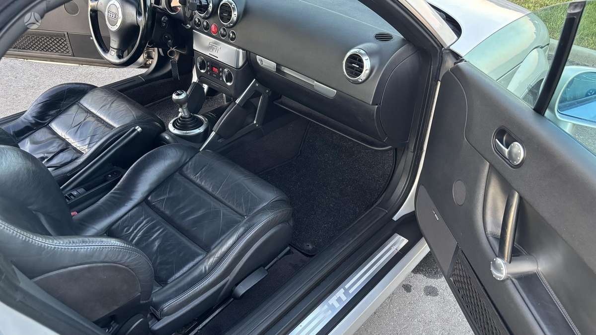 Audi TT, 1.8 l., convertible