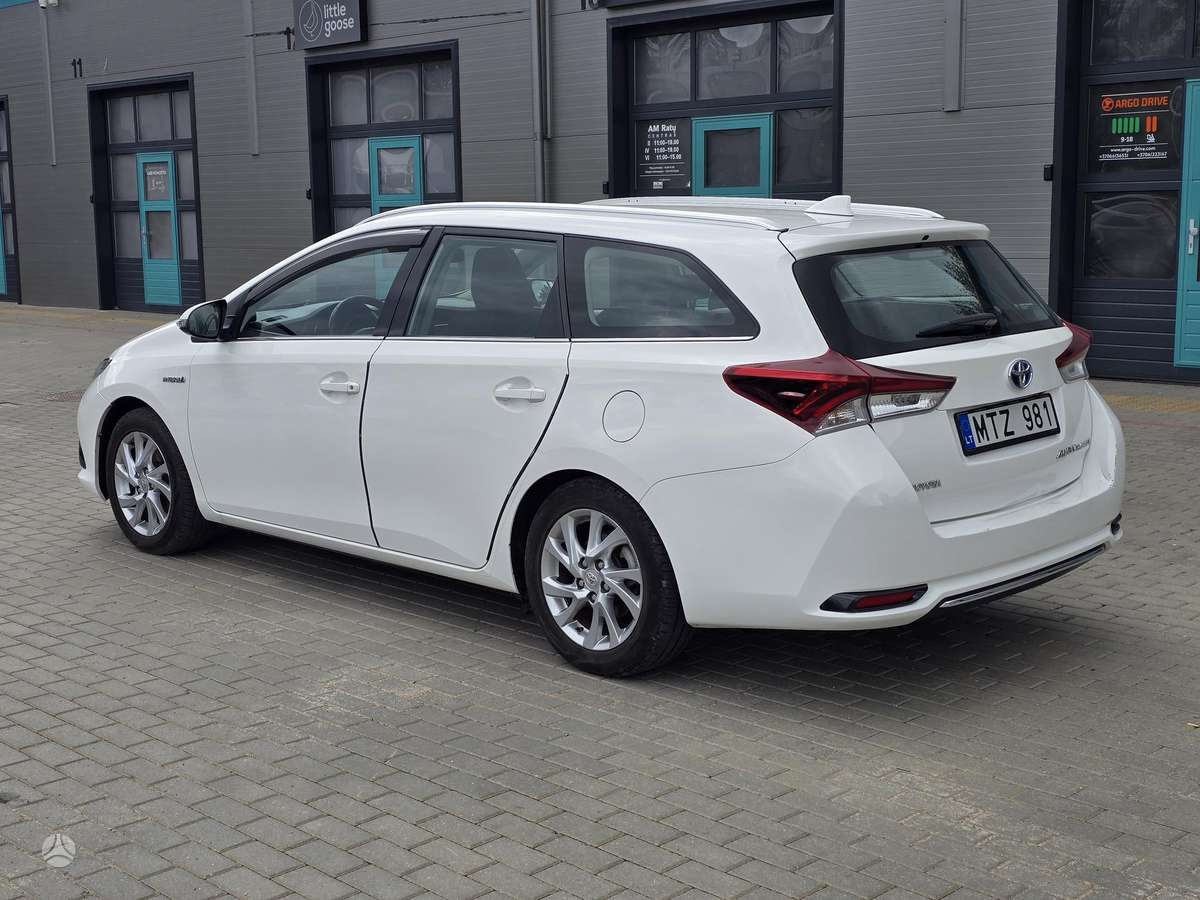 Toyota Auris - 5