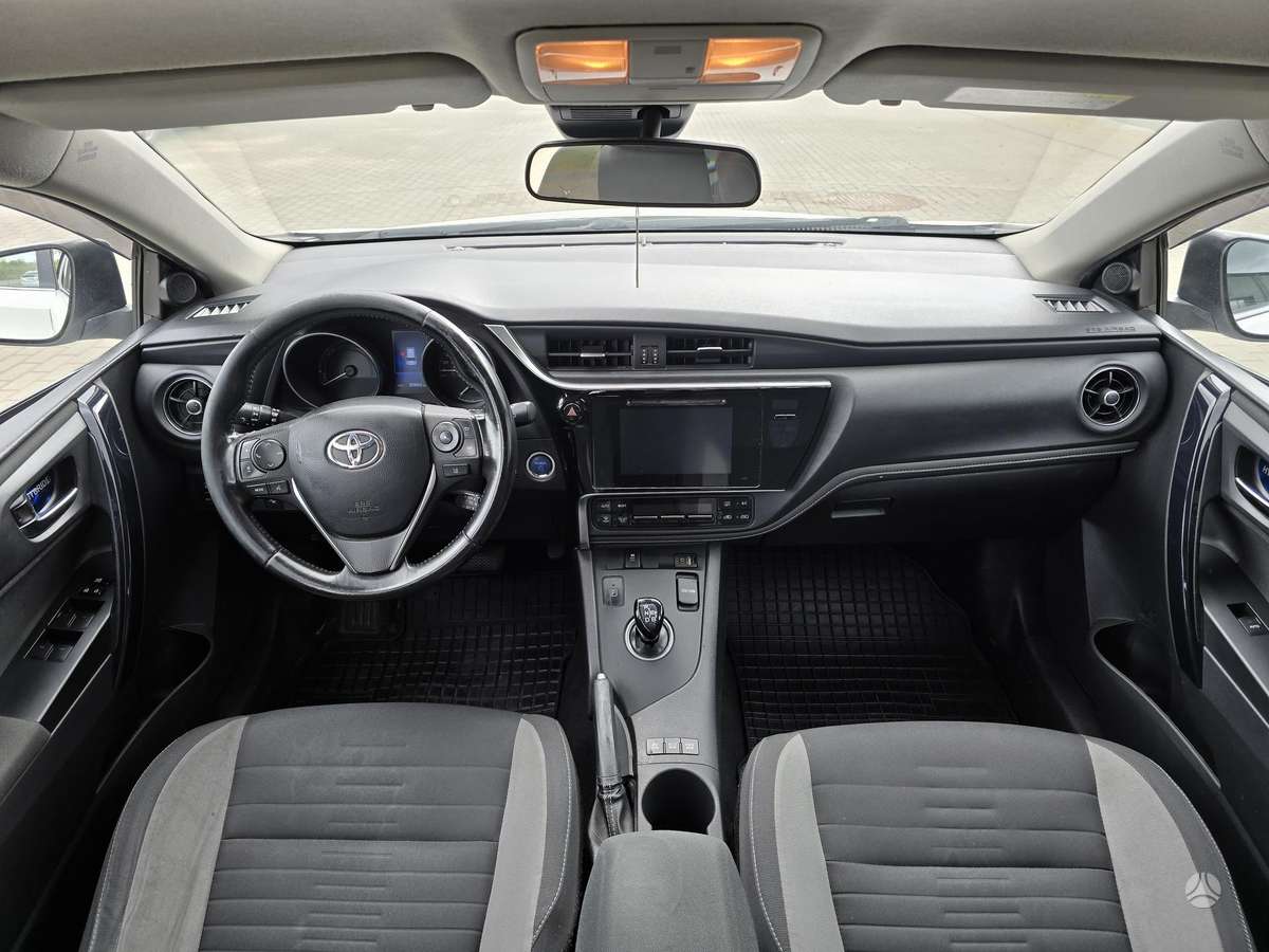 Toyota Auris - 8
