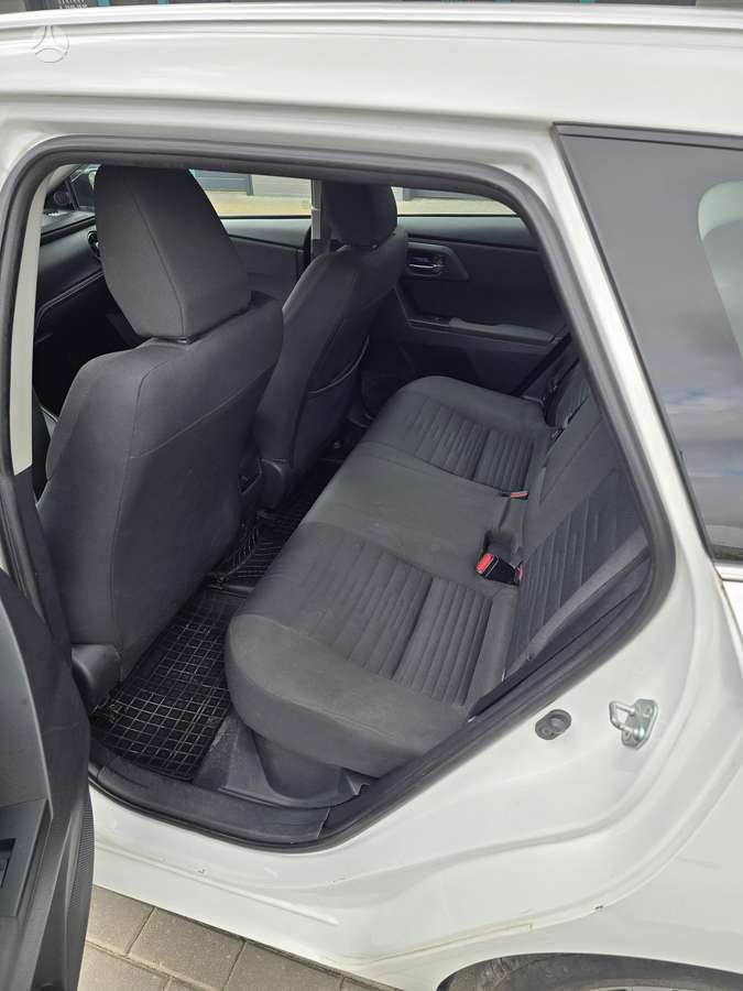 Toyota Auris - 10