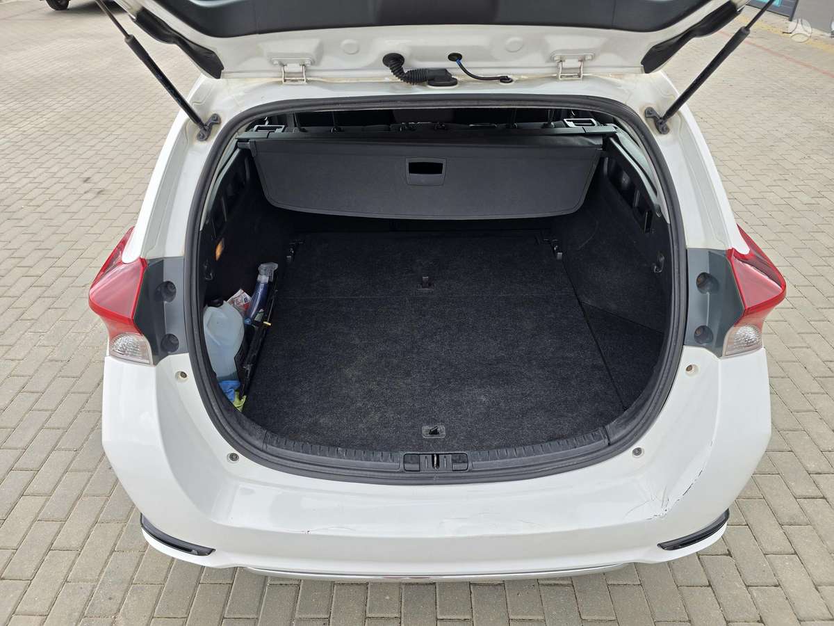 Toyota Auris - 11