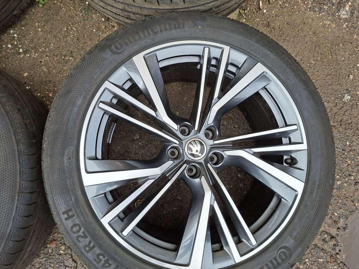 Skoda Enyaq, light alloy, R20
