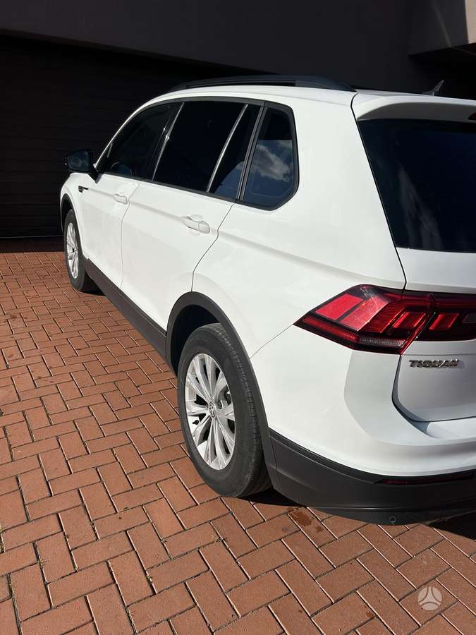 Volkswagen Tiguan - 3