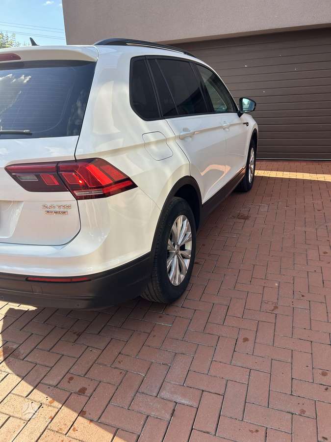 Volkswagen Tiguan - 4