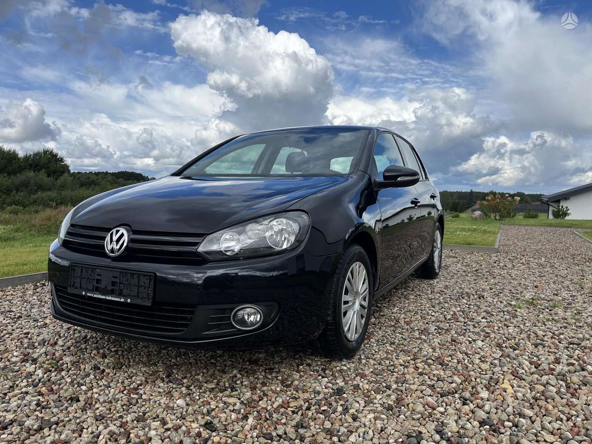 Volkswagen Golf - 6