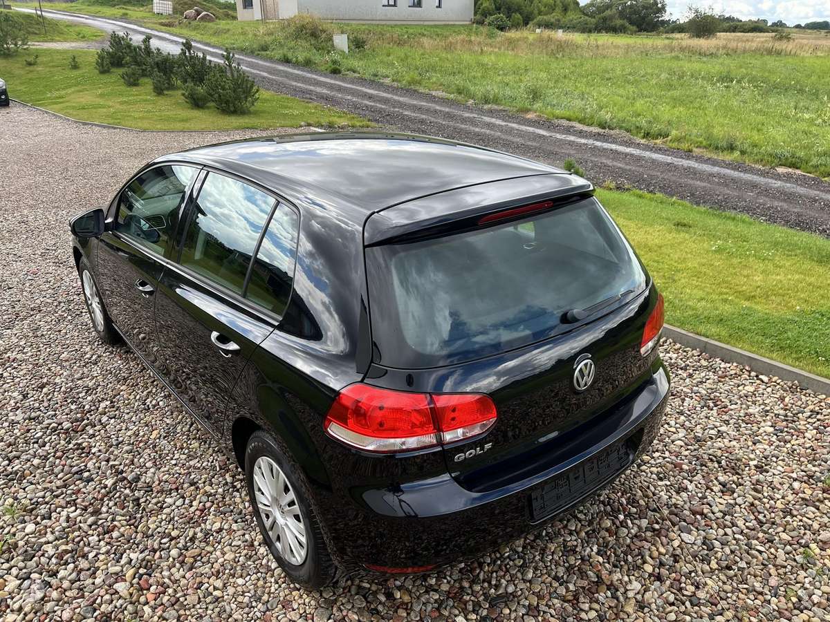 Volkswagen Golf - 9