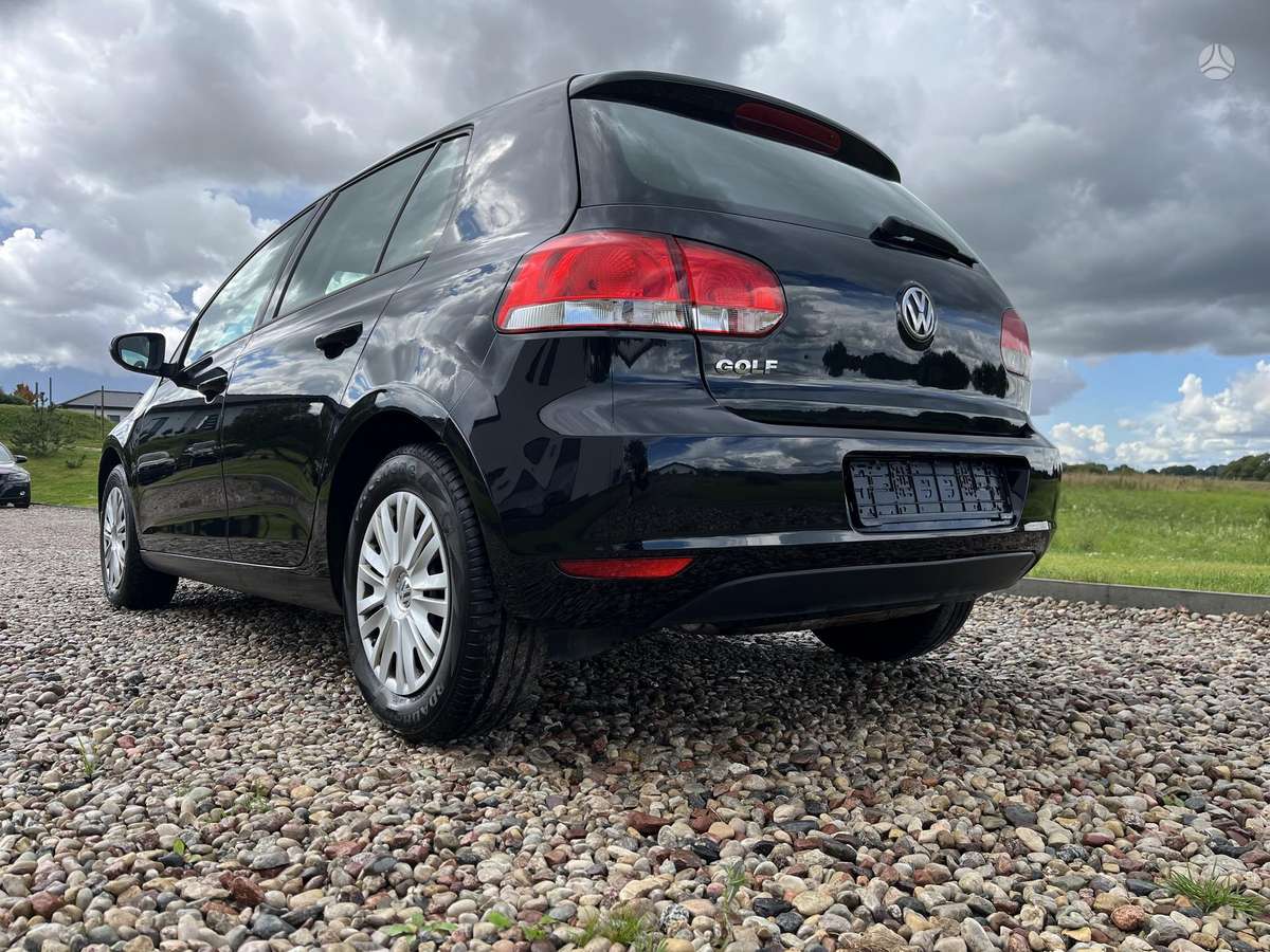 Volkswagen Golf - 10