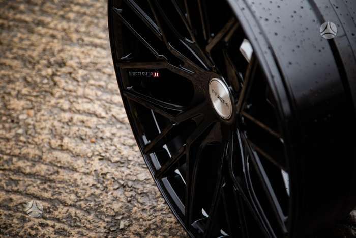 RIVIERA RV130 Gloss Black, light alloy, R22