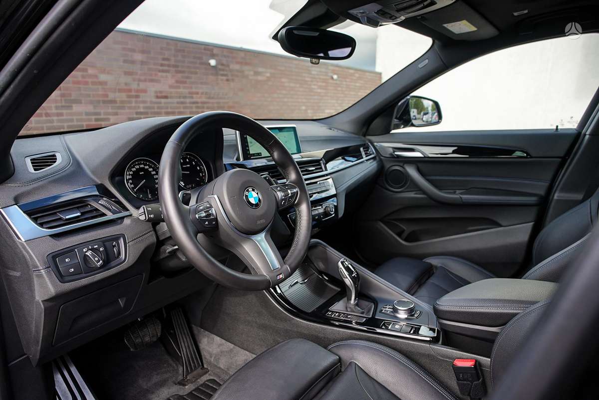 BMW X2, 2.0 l., off-road / crossover