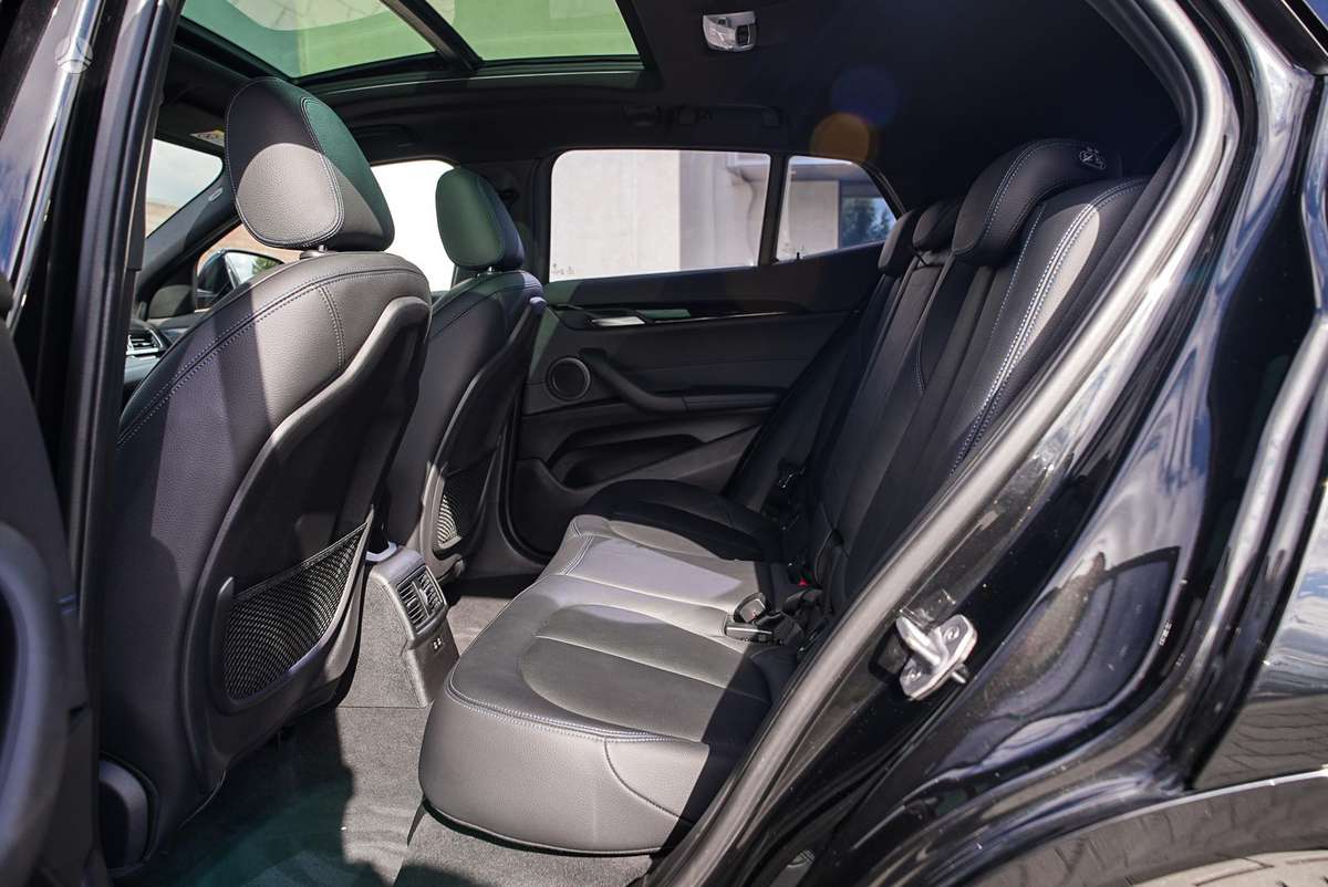 BMW X2, 2.0 l., off-road / crossover