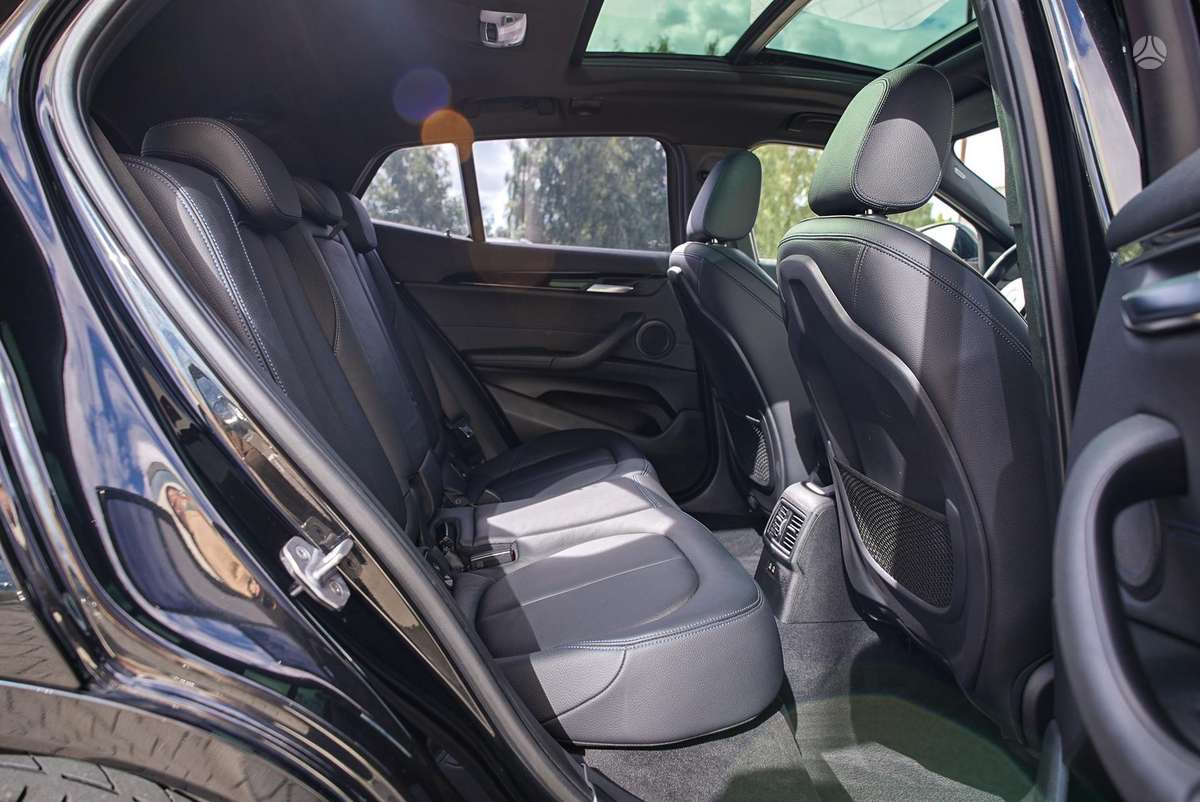 BMW X2, 2.0 l., off-road / crossover