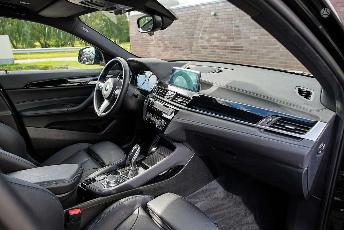 BMW X2, 2.0 l., off-road / crossover