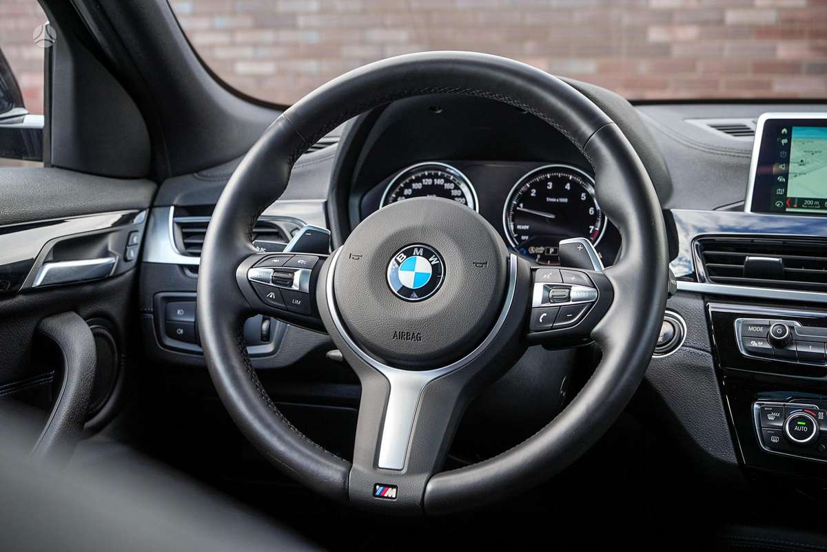 BMW X2, 2.0 l., off-road / crossover