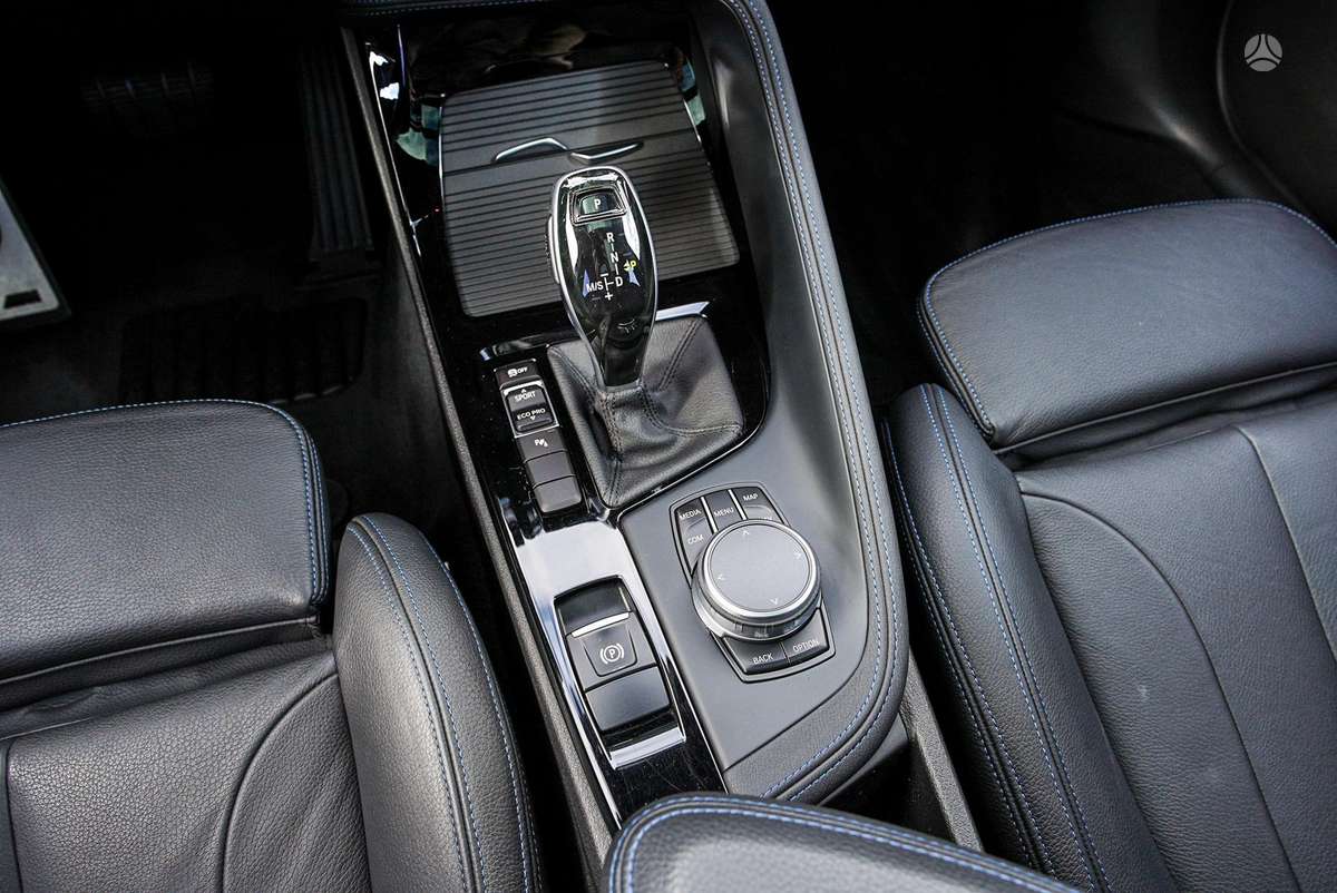 BMW X2, 2.0 l., off-road / crossover