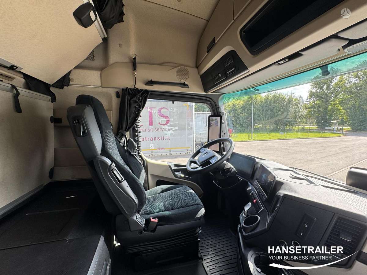 Mercedes-Benz Actros 1845 Big Space, double sleeper