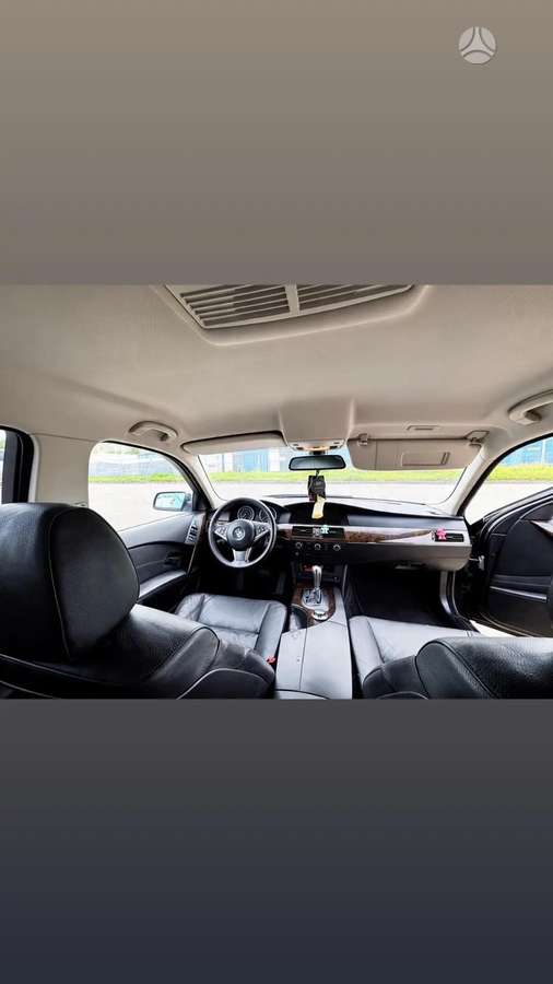 BMW 525, 2.5 l., Седан
