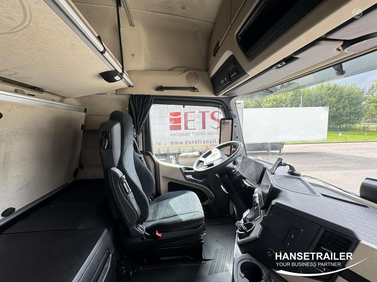 Mercedes-Benz Actros 1845 MP5, double sleeper