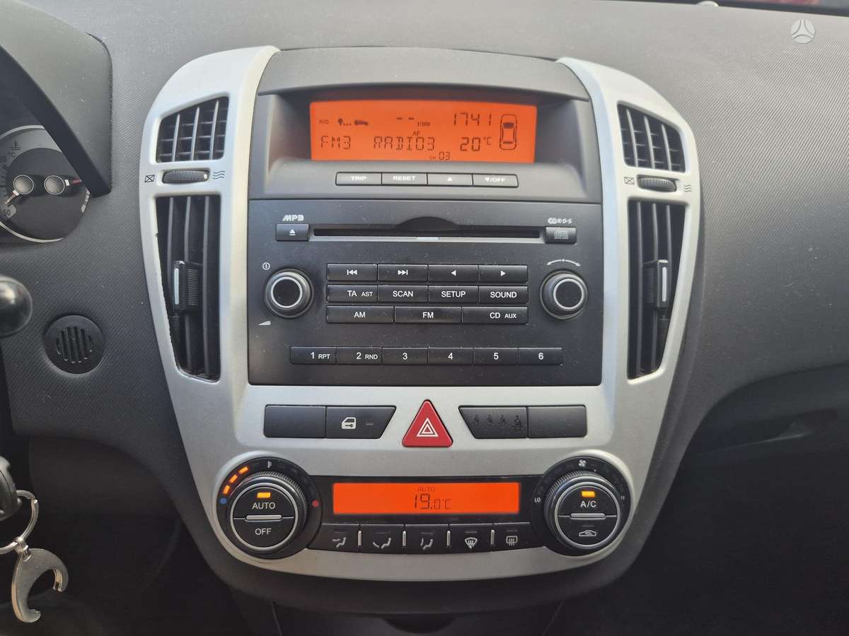 Kia Ceed, 1.6 l., Хэтчбек