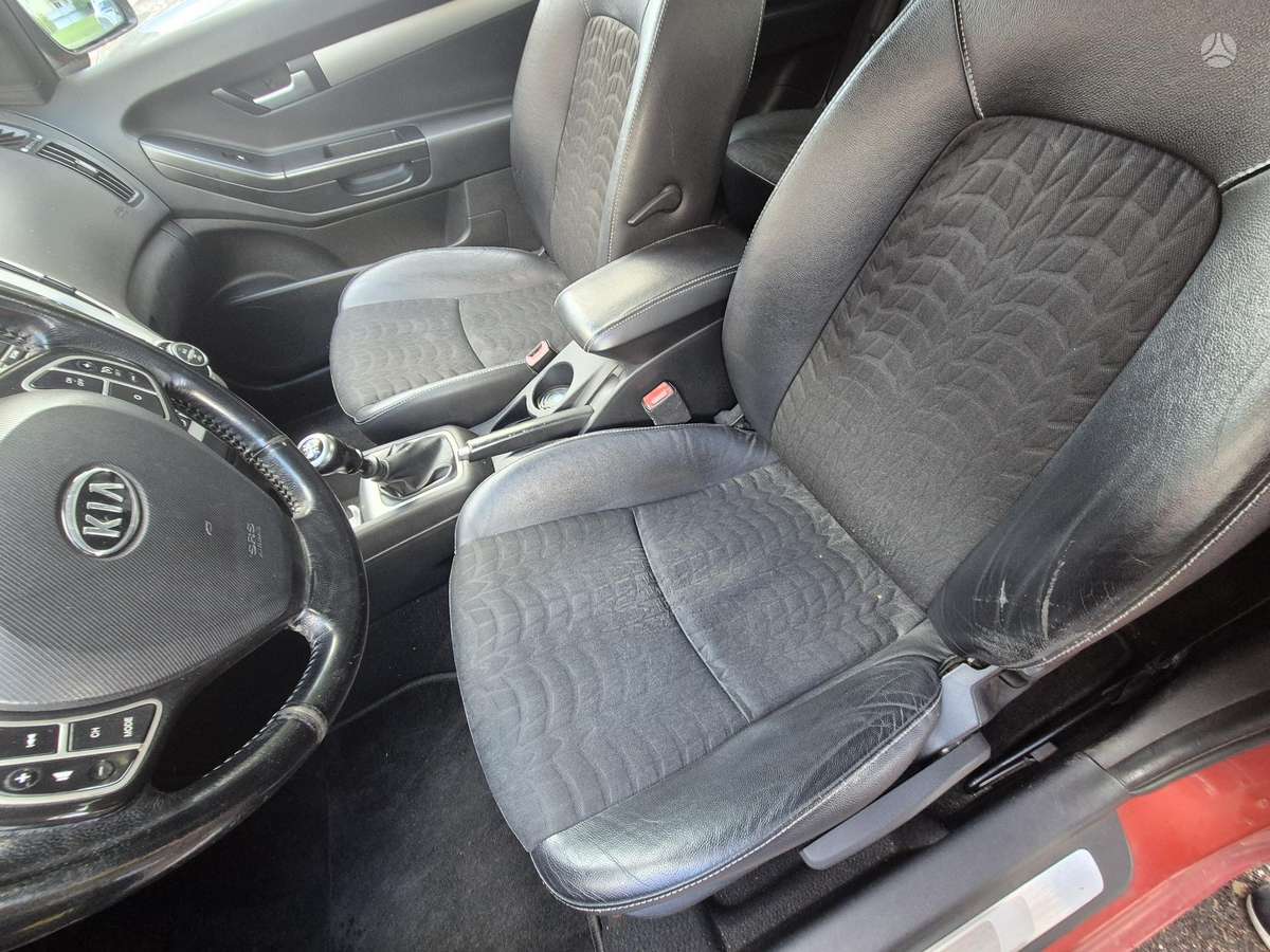 Kia Ceed, 1.6 l., Хэтчбек