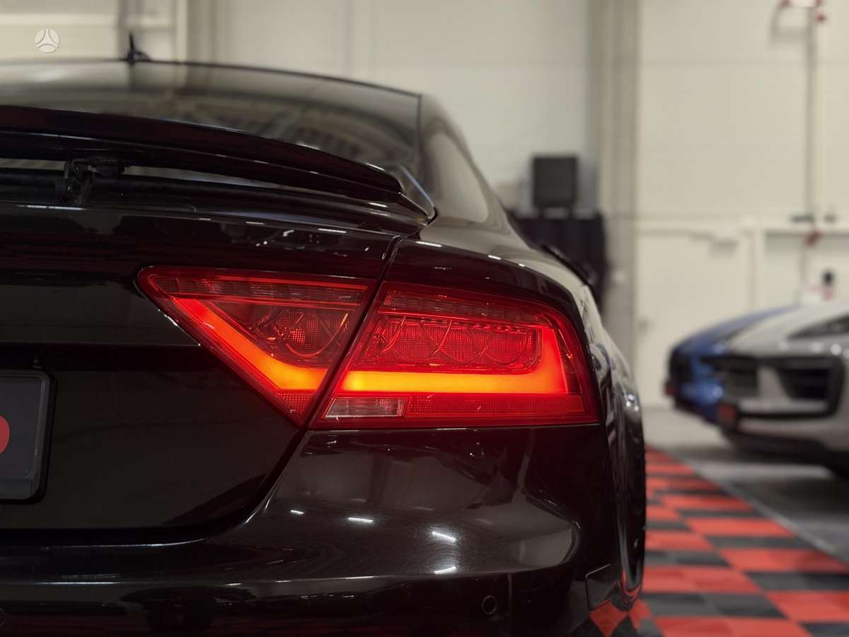 Audi A7, 3.0 l., Седан