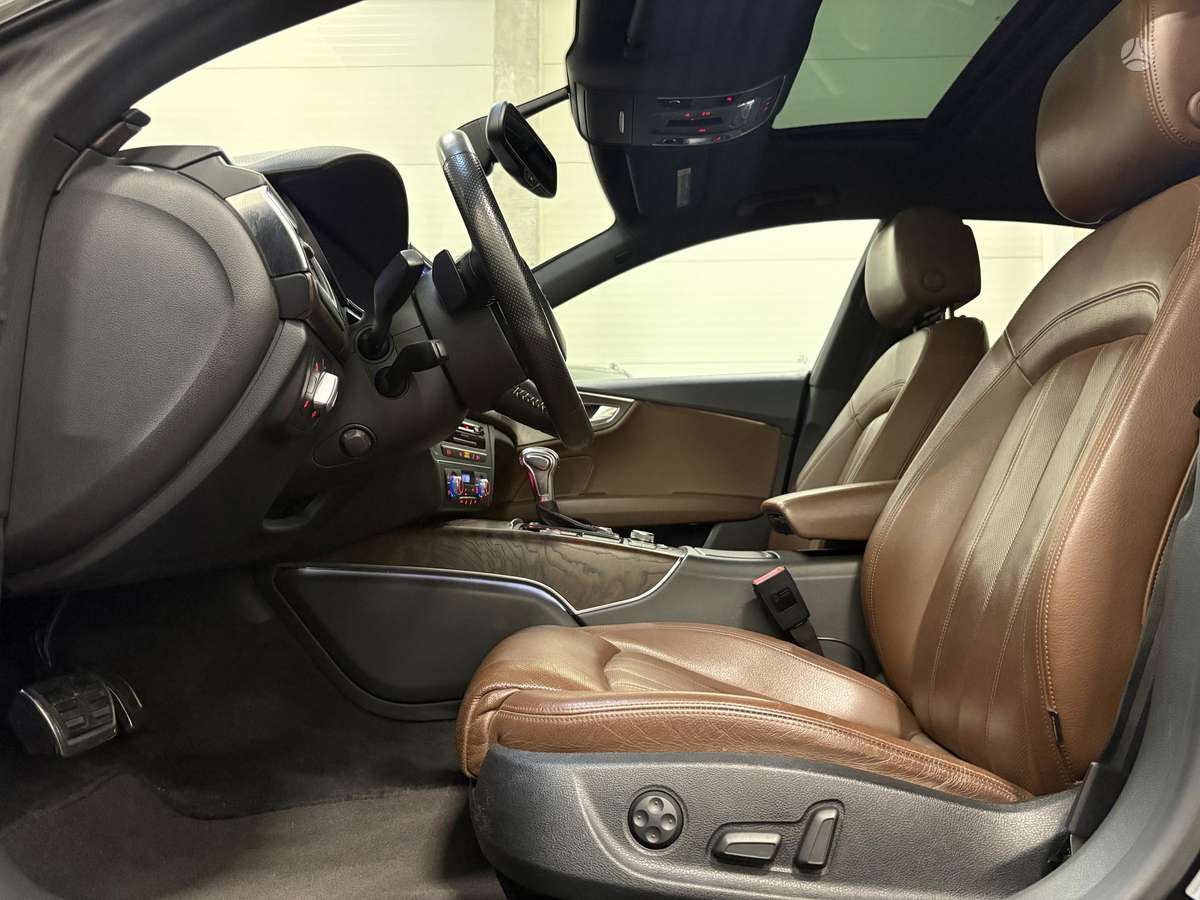 Audi A7, 3.0 l., Седан