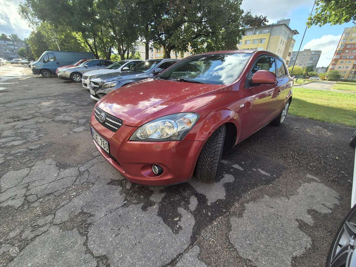 Kia Ceed, 1.6 l., Хэтчбек