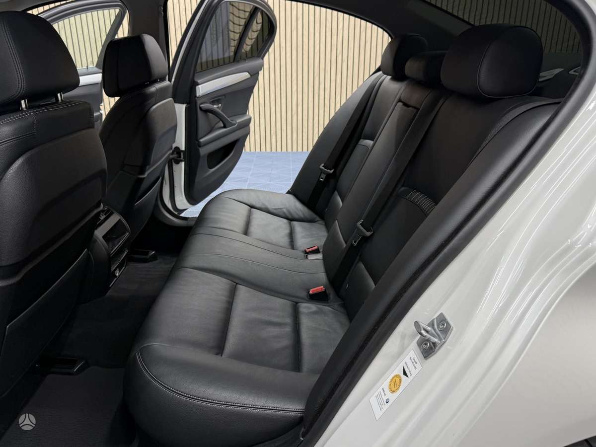 BMW 520, 2.0 l., Седан