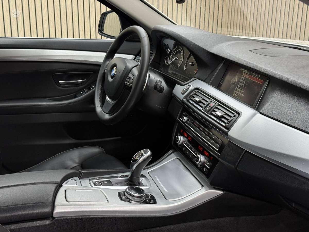 BMW 520, 2.0 l., Седан