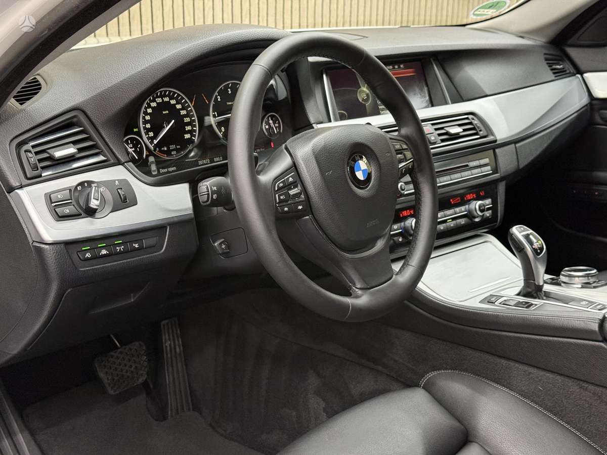 BMW 520, 2.0 l., Седан