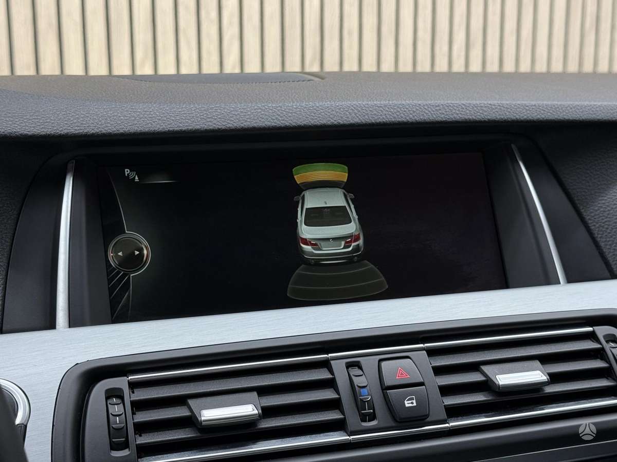 BMW 520, 2.0 l., Седан