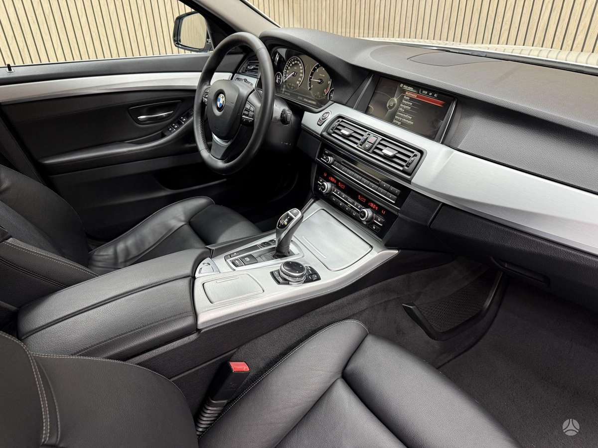 BMW 520, 2.0 l., Седан