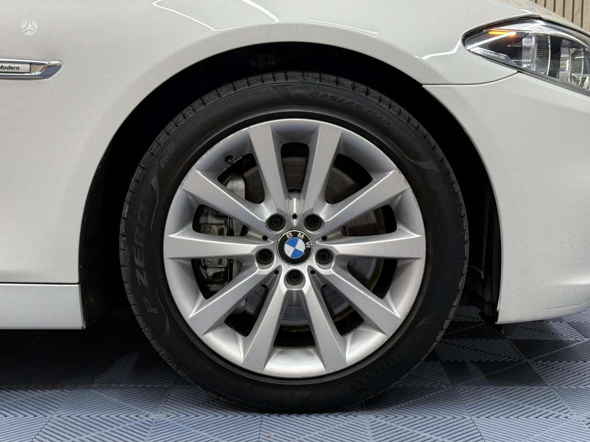 BMW 520, 2.0 l., Седан