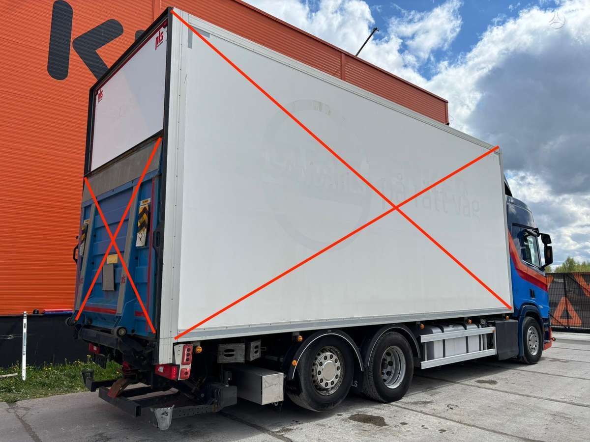 Scania R520 6x2*4, шасси