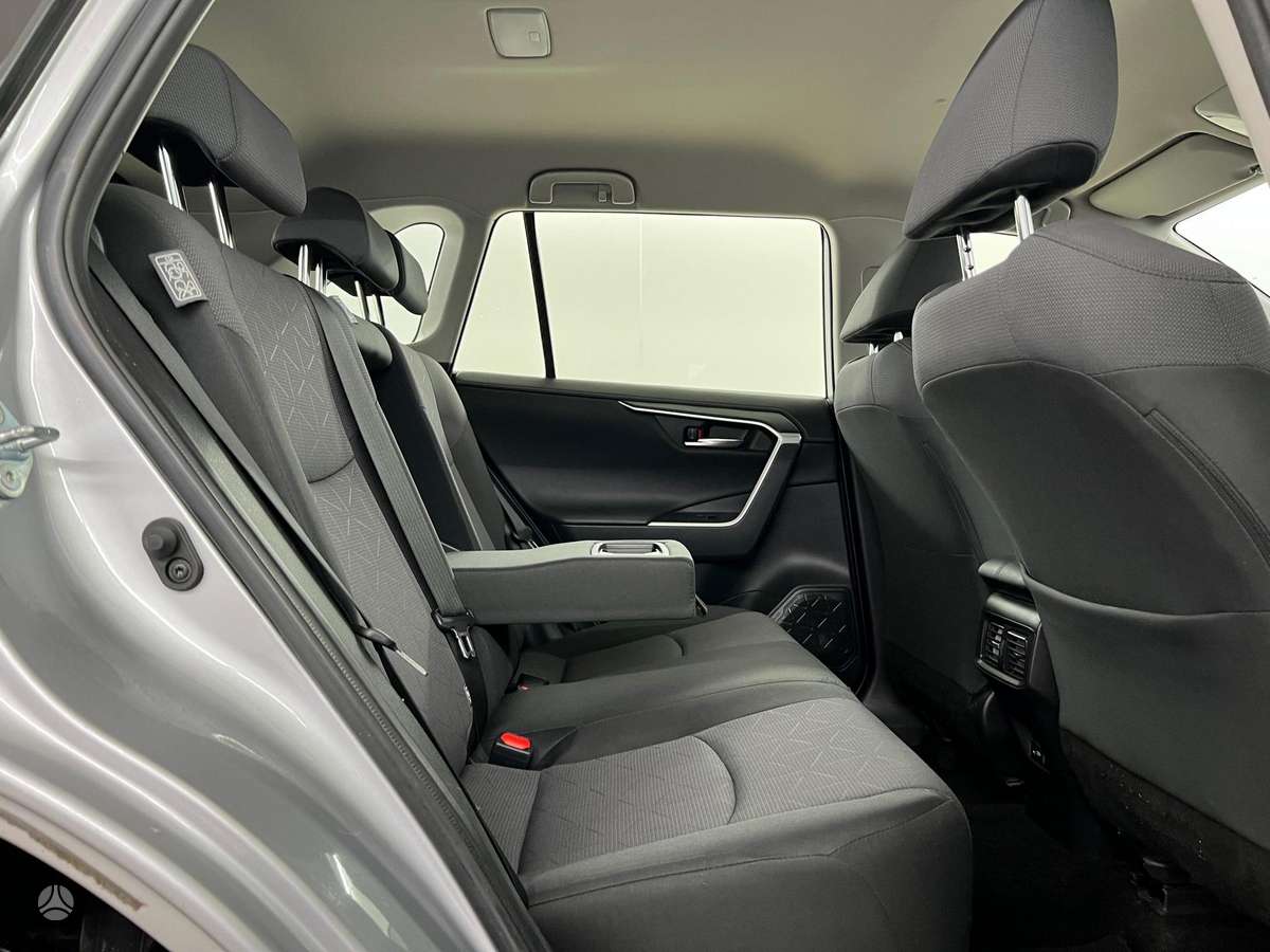 Toyota RAV4 - 7