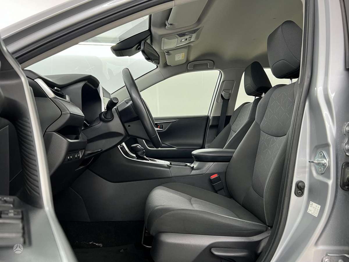 Toyota RAV4 - 11