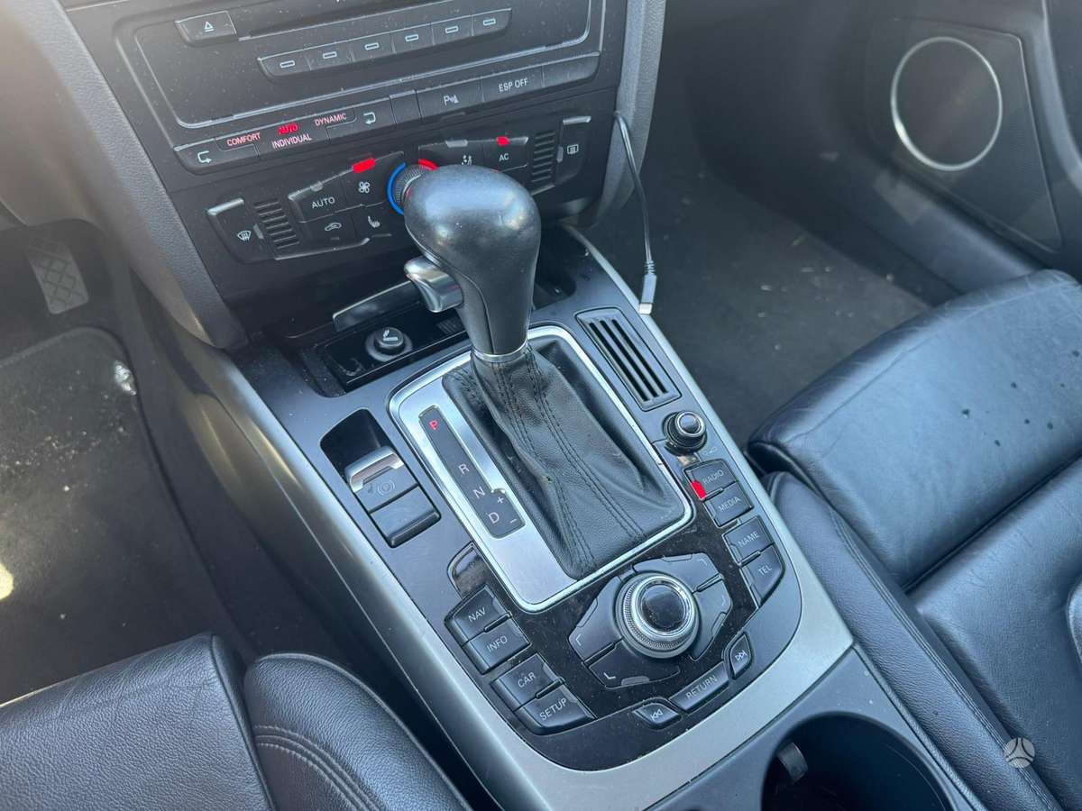 Audi A4, 2.7 l., Седан