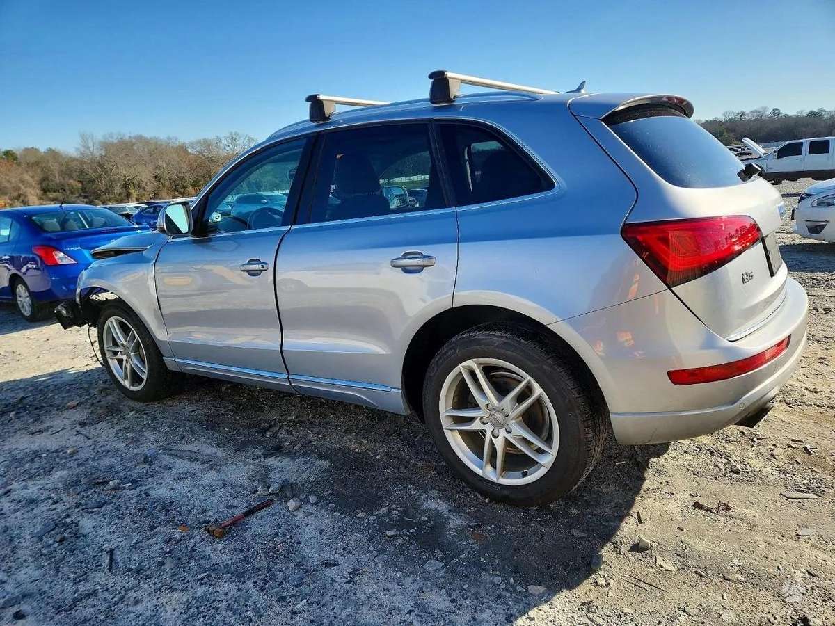 Audi Q5 for parts. Dalimis