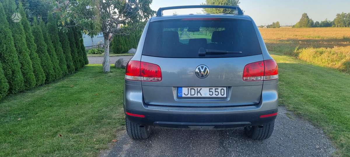 Volkswagen Touareg - 2