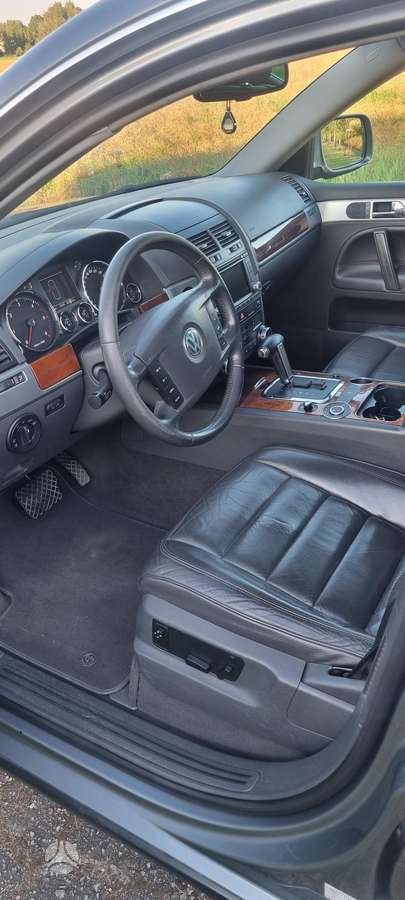 Volkswagen Touareg - 9