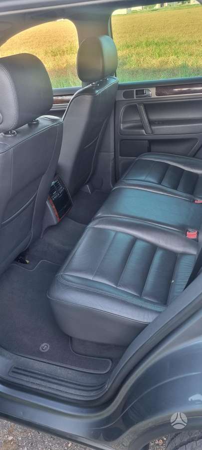 Volkswagen Touareg - 12