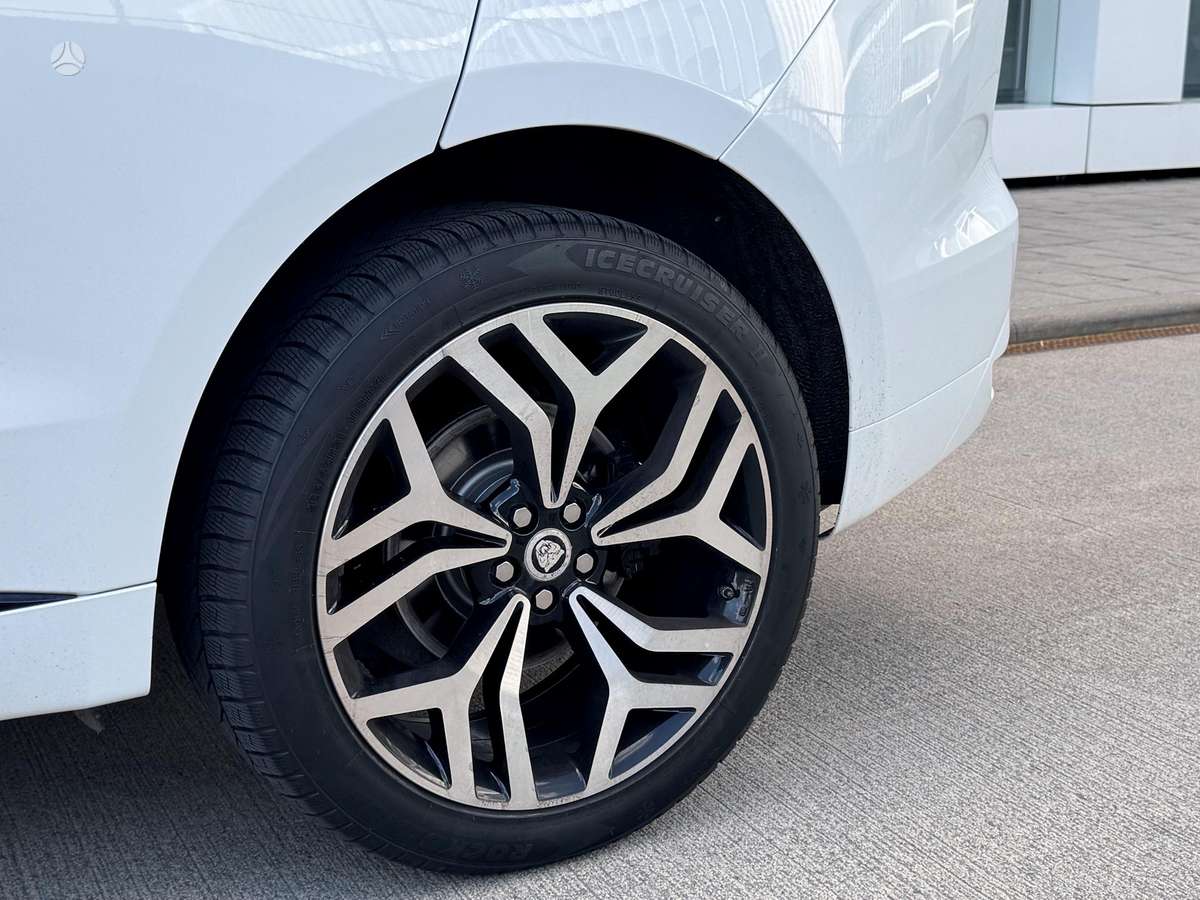 Jaguar F-Pace, mpv / minivan