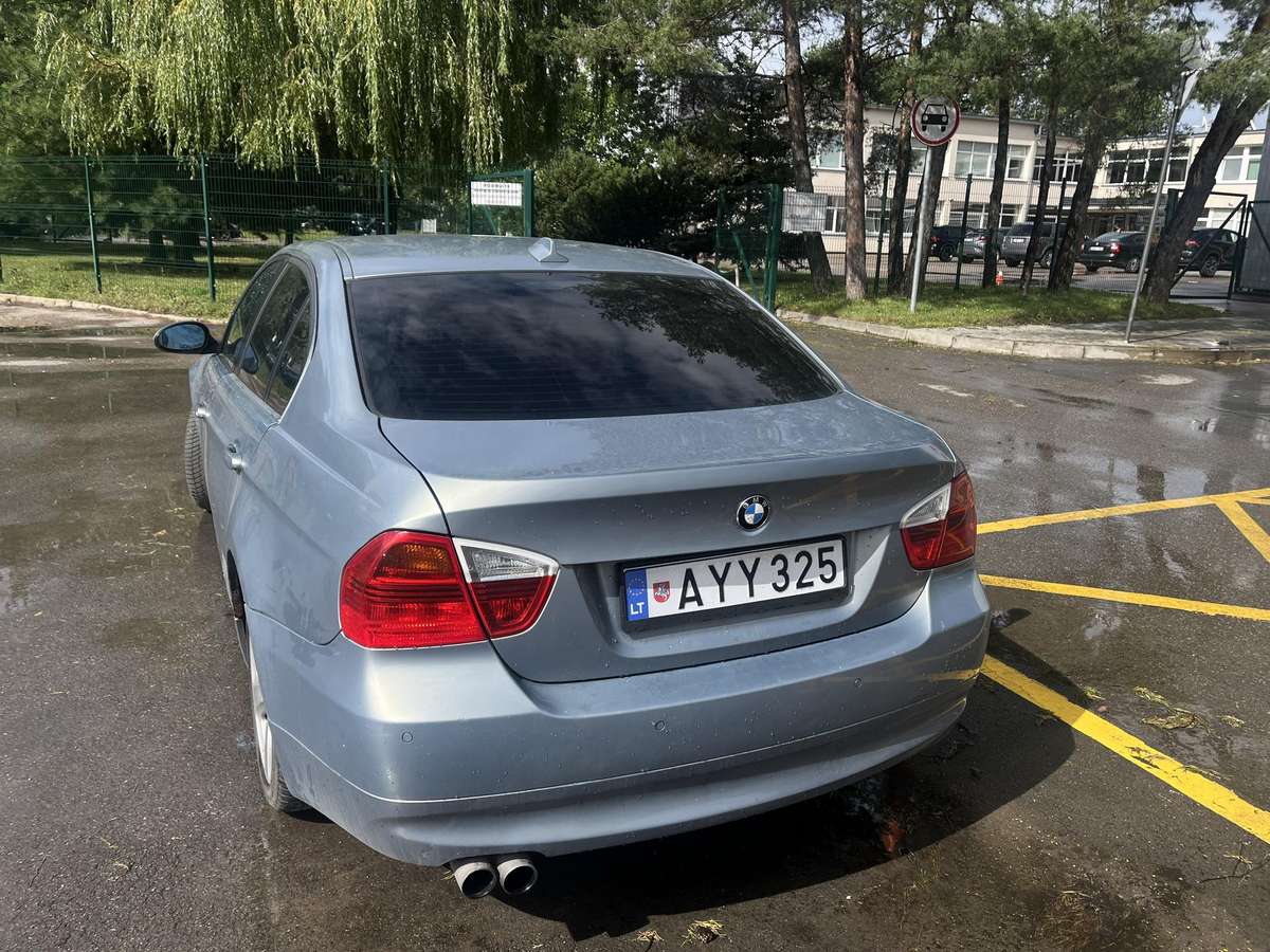 BMW 325, 2.5 l., Седан