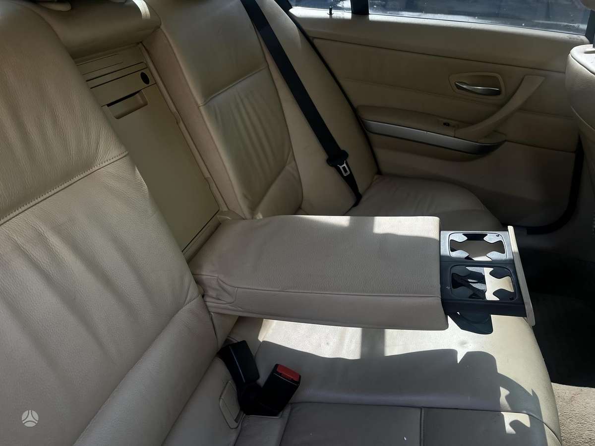 BMW 325, 2.5 l., Седан