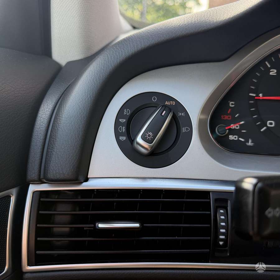 Audi A6, 2.0 l., universalas