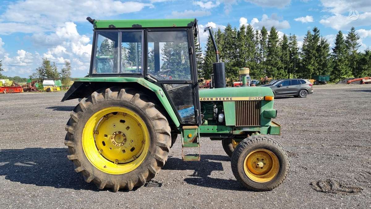 John Deere 2130, тракторы