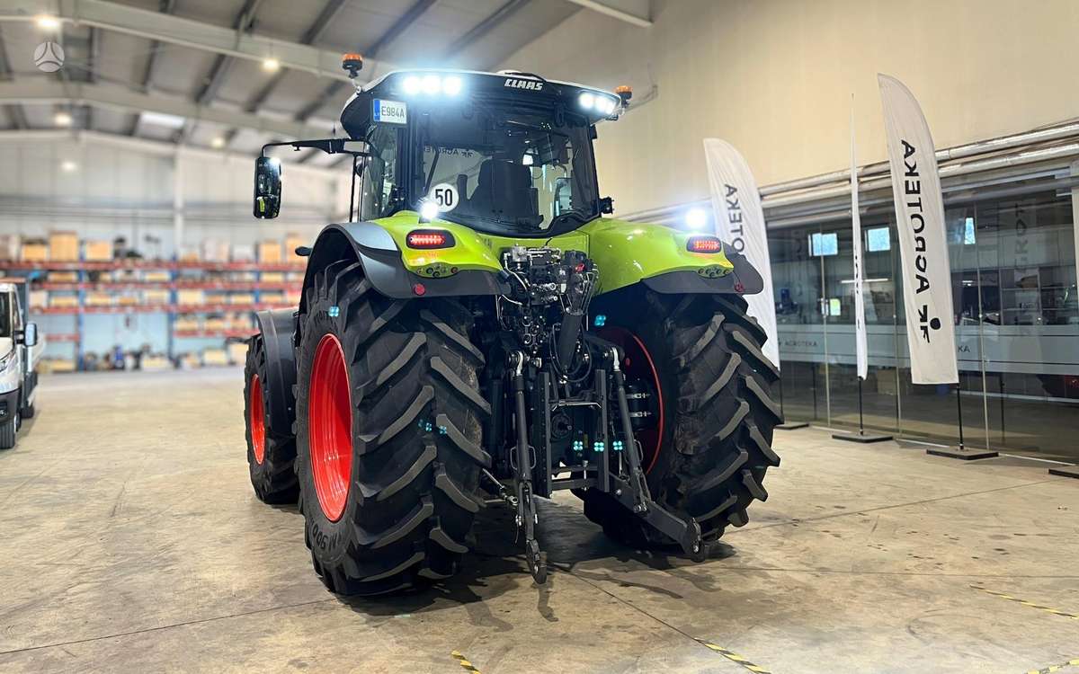 Claas AXION 870 CMATIC, tractors
