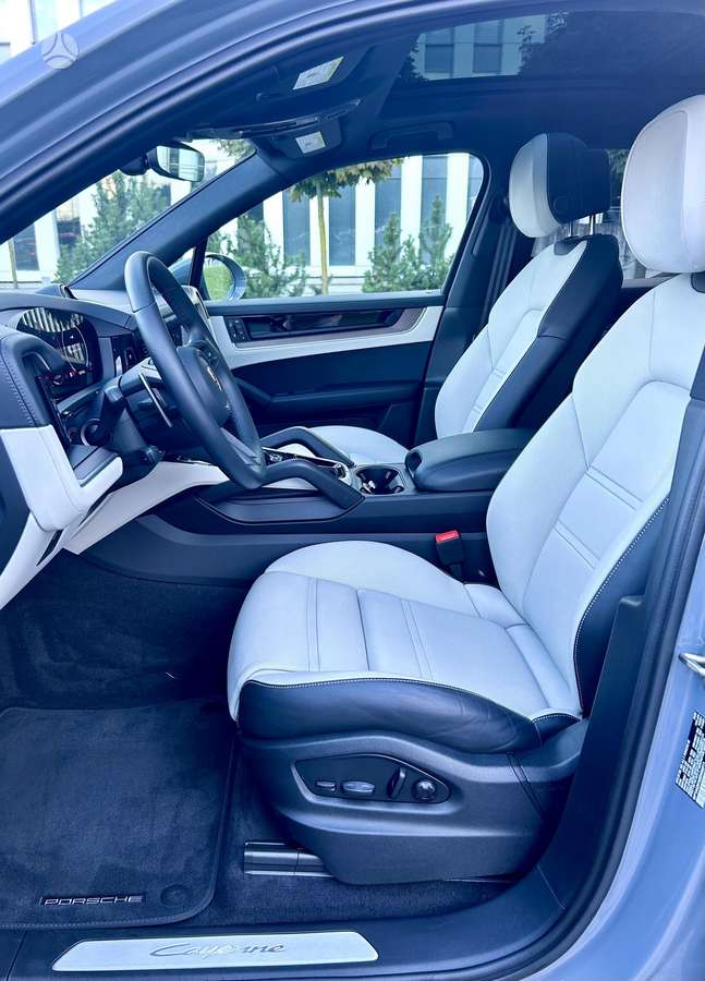 Porsche Cayenne - 10