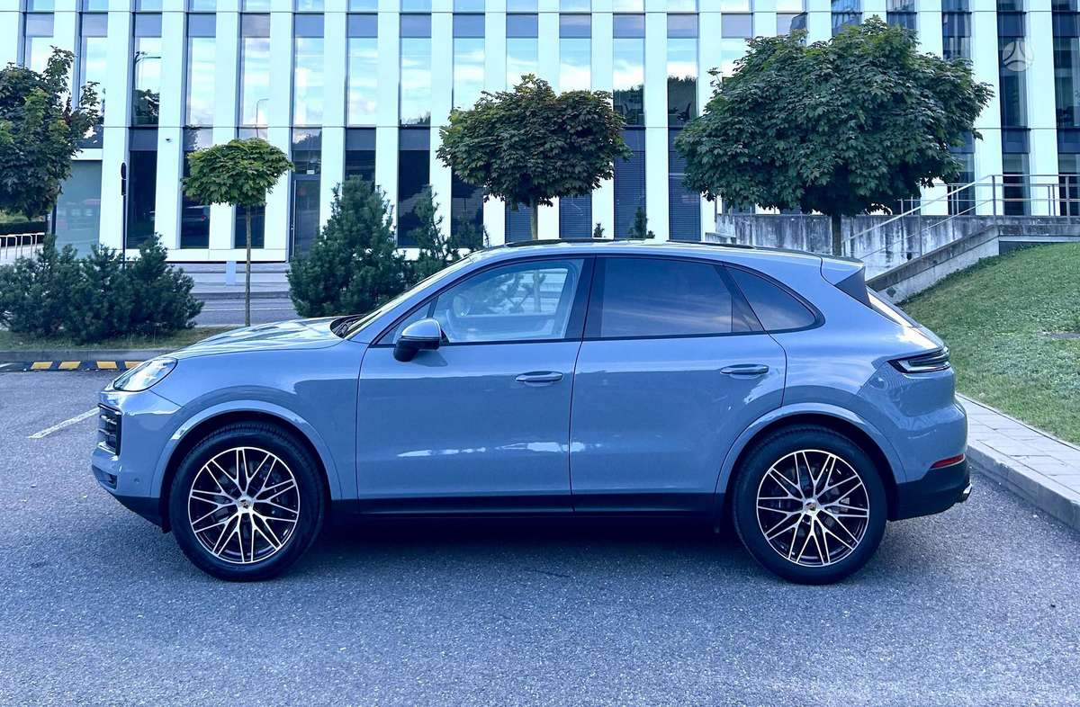 Porsche Cayenne - 4