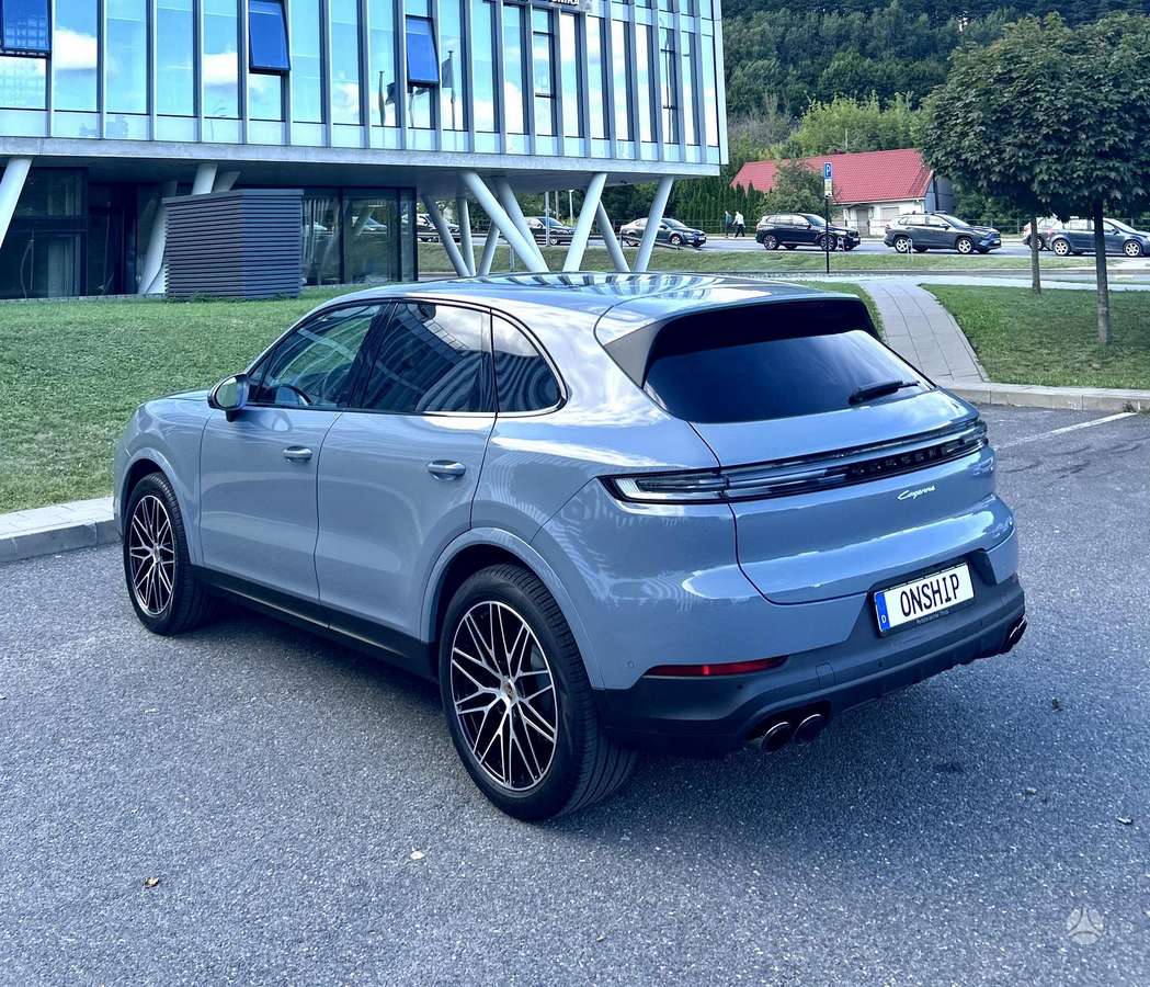 Porsche Cayenne - 5